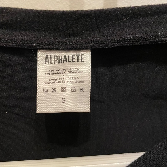 Alphalete Ultrasoft keyhole top - Picture 3 of 3